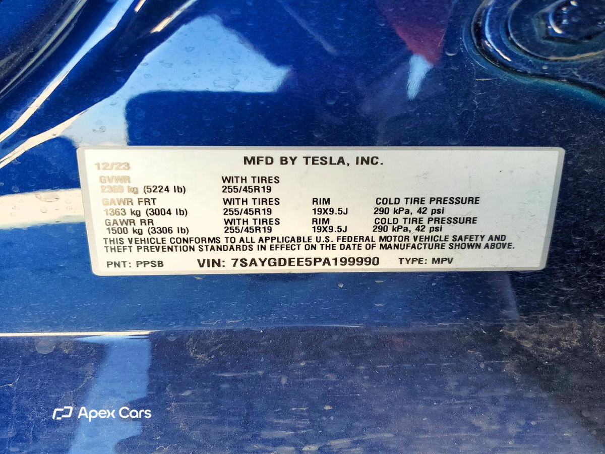 Tesla Model Y 2023