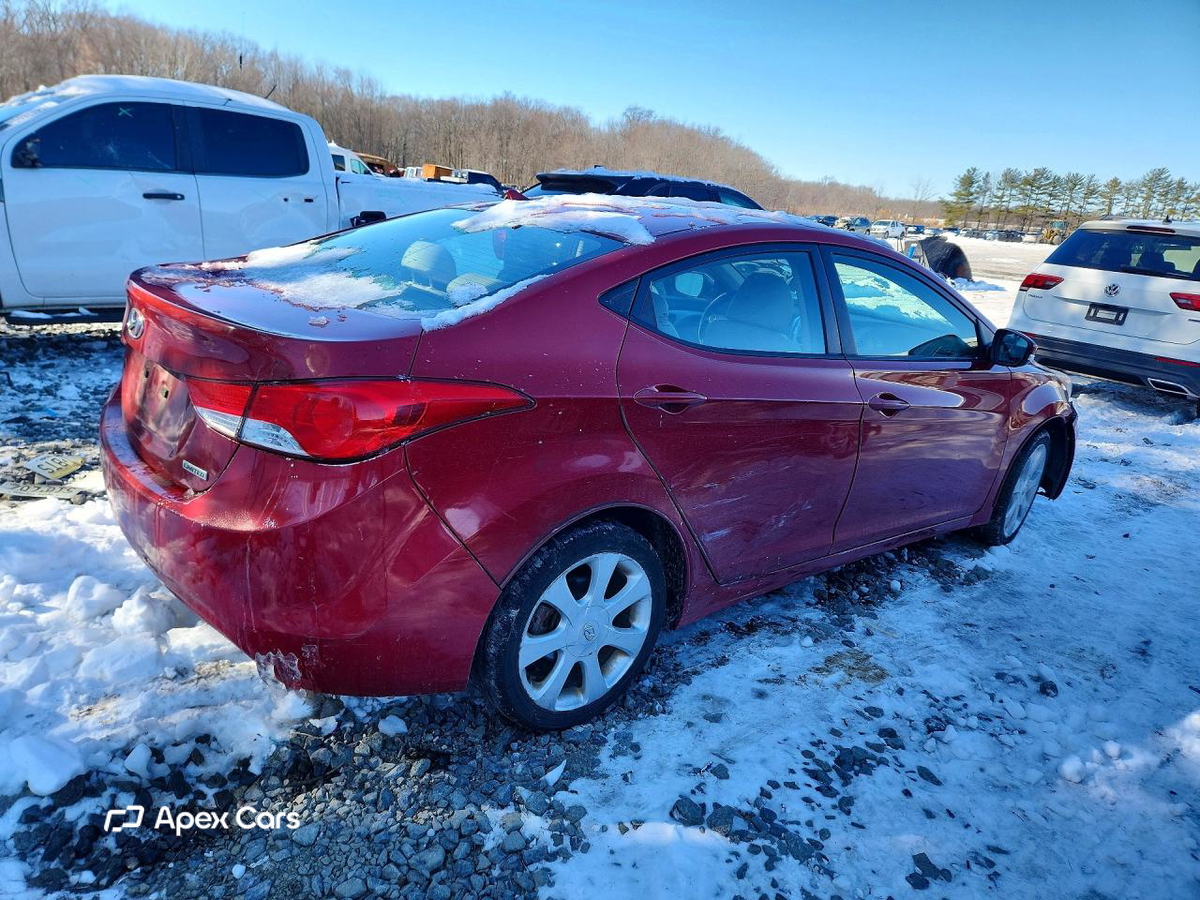 Hyundai Elantra 2012