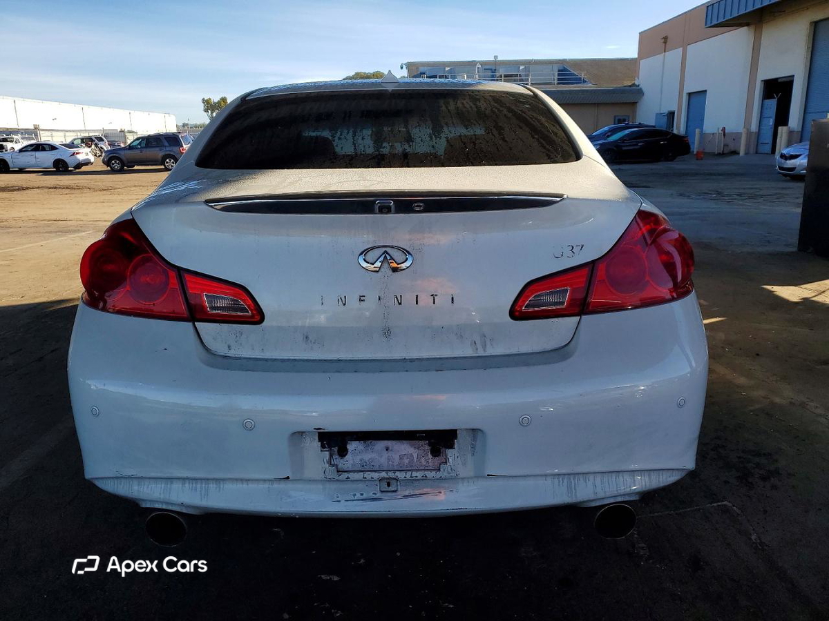 Infiniti G 2012