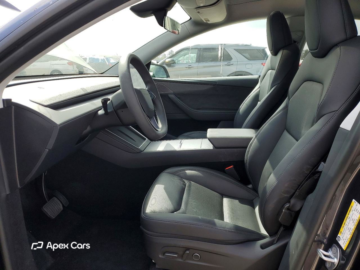 Tesla Model Y 2026