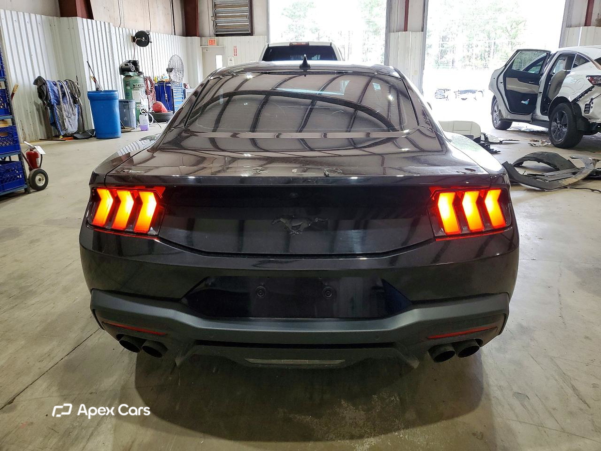 Ford Mustang 2024