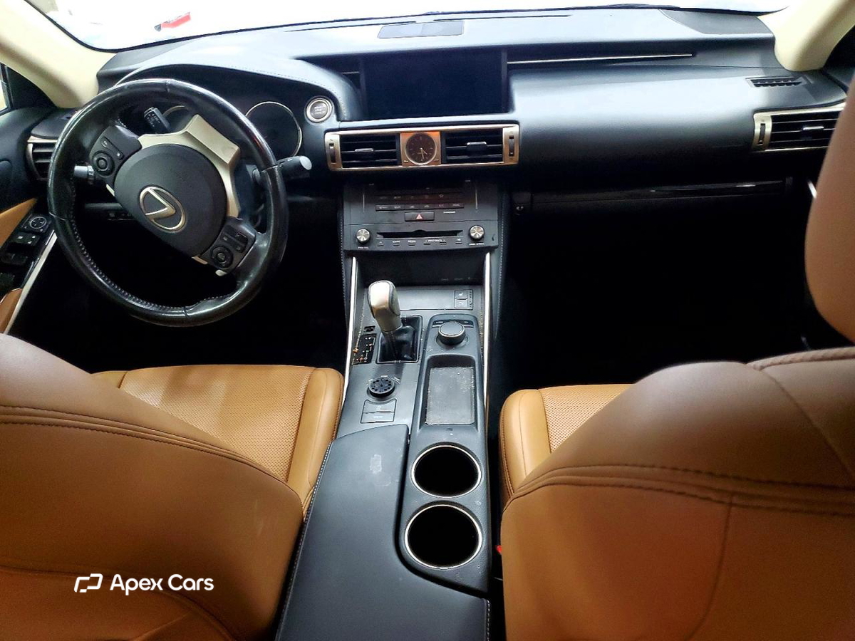 Lexus IS 2016