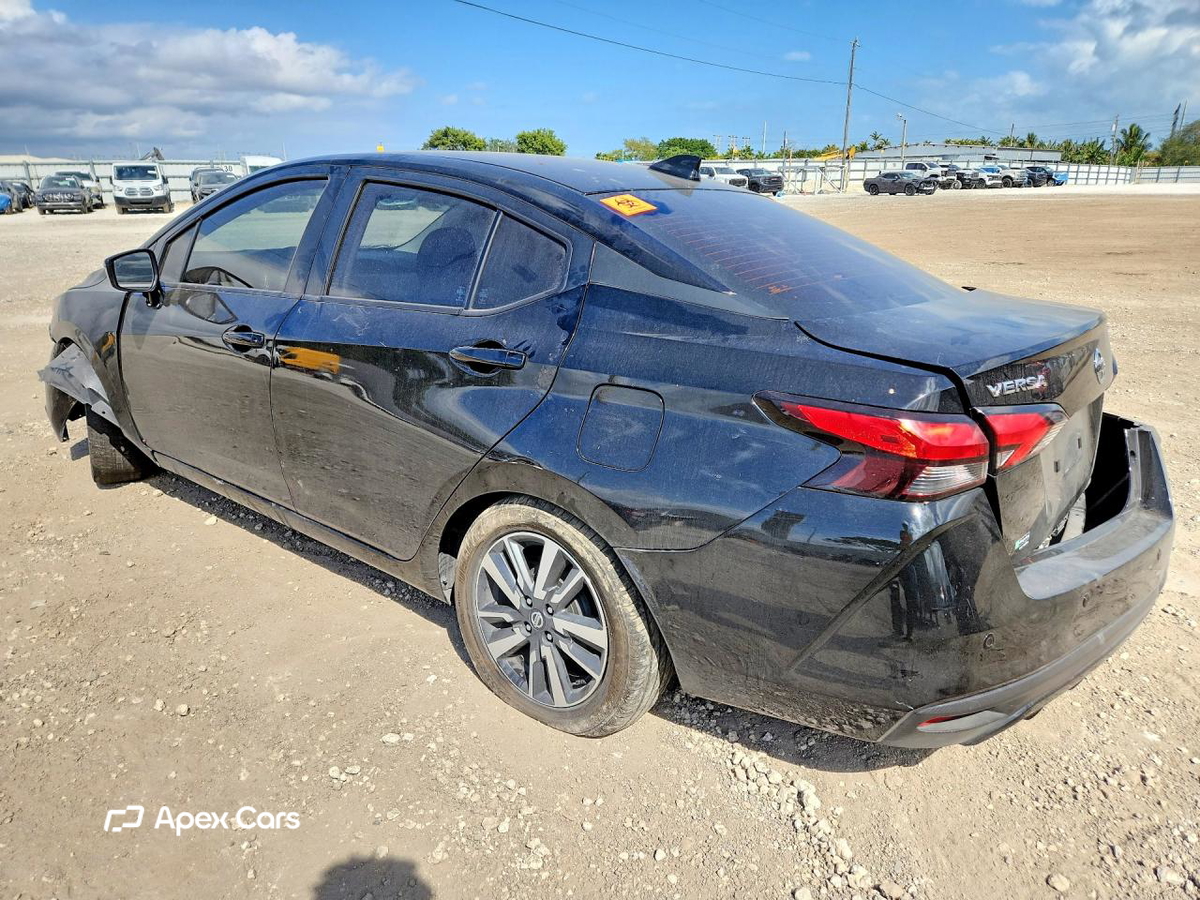 Nissan Versa 2021