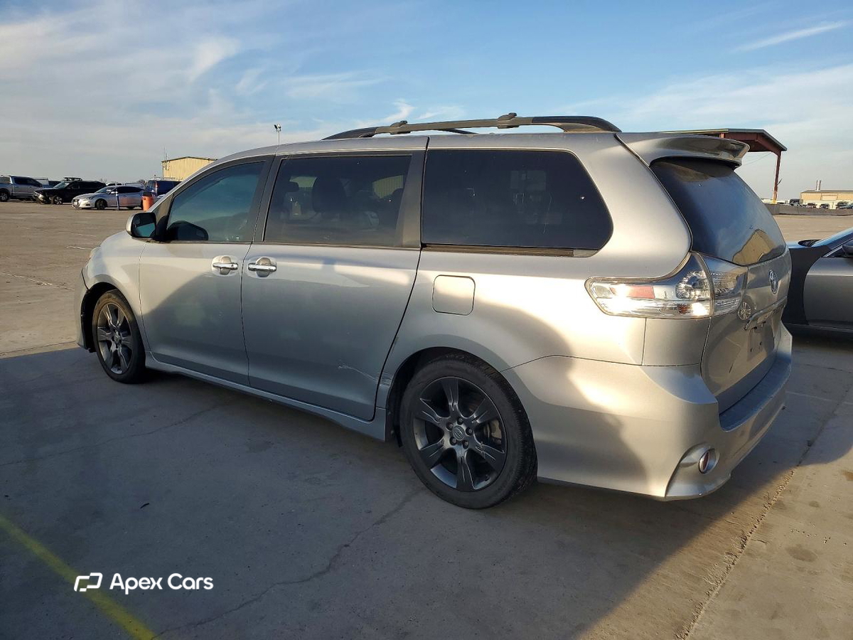 Toyota Sienna 2015