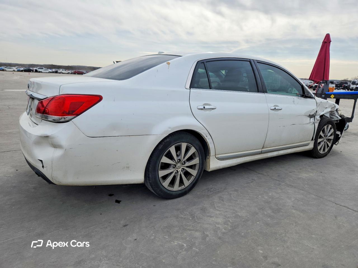 Toyota Avalon 2012