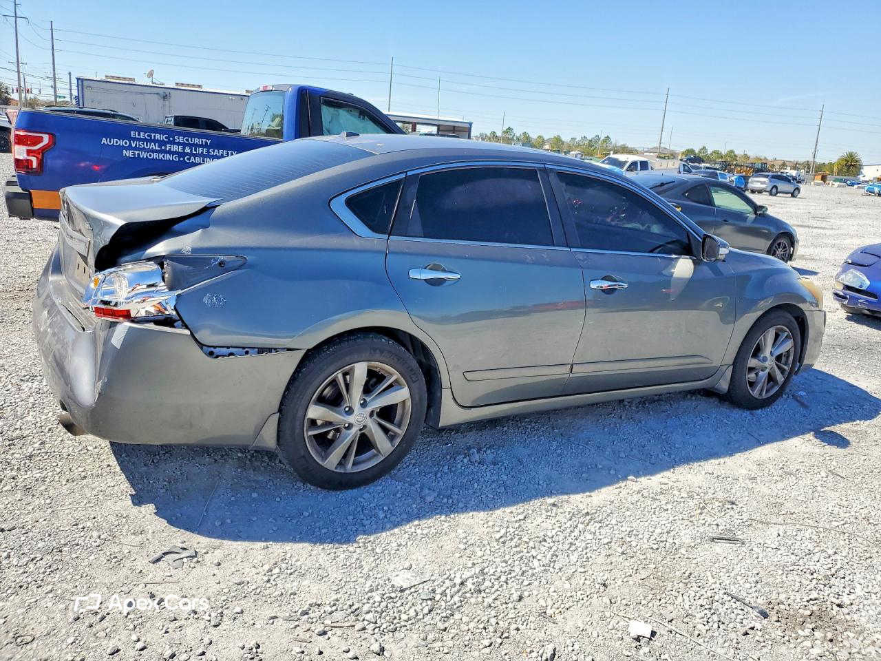 Nissan  2015