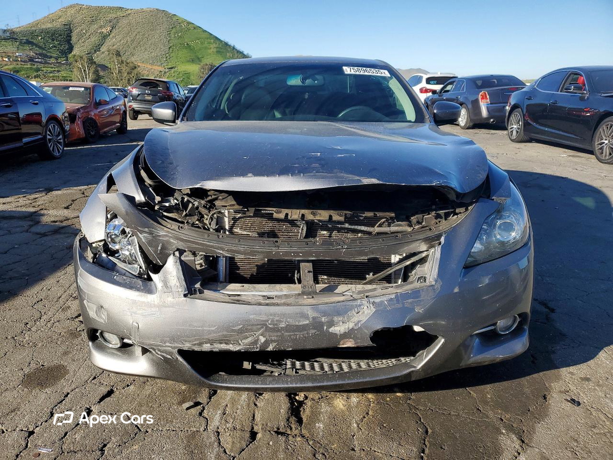 Infiniti G 2012