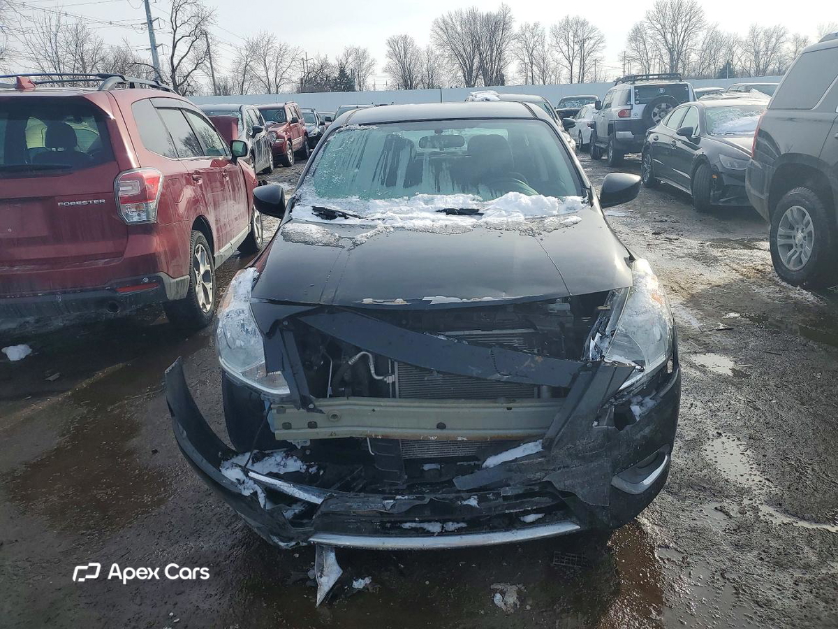 Nissan Versa 2018