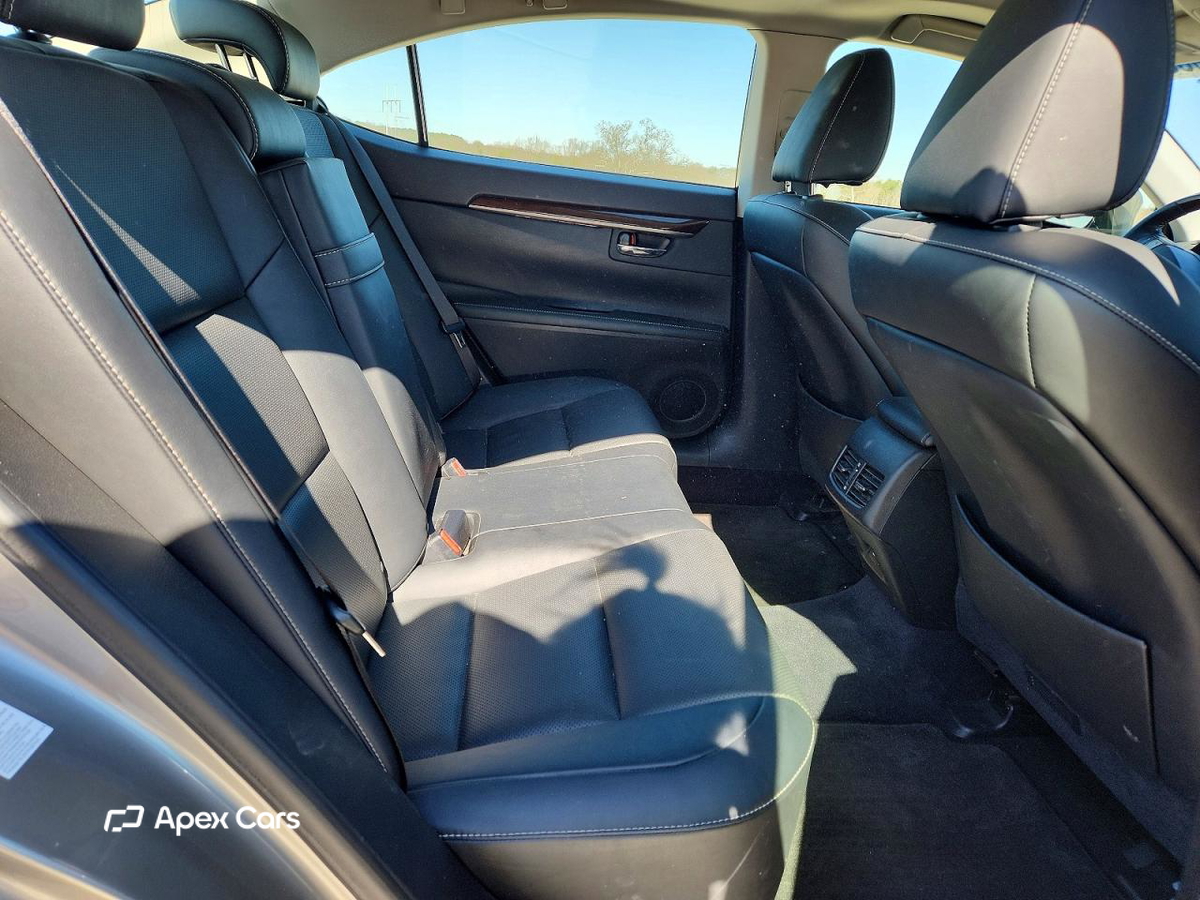 Lexus ES 2015