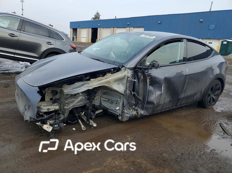 Tesla Model Y 2023 - Image 1 of 13