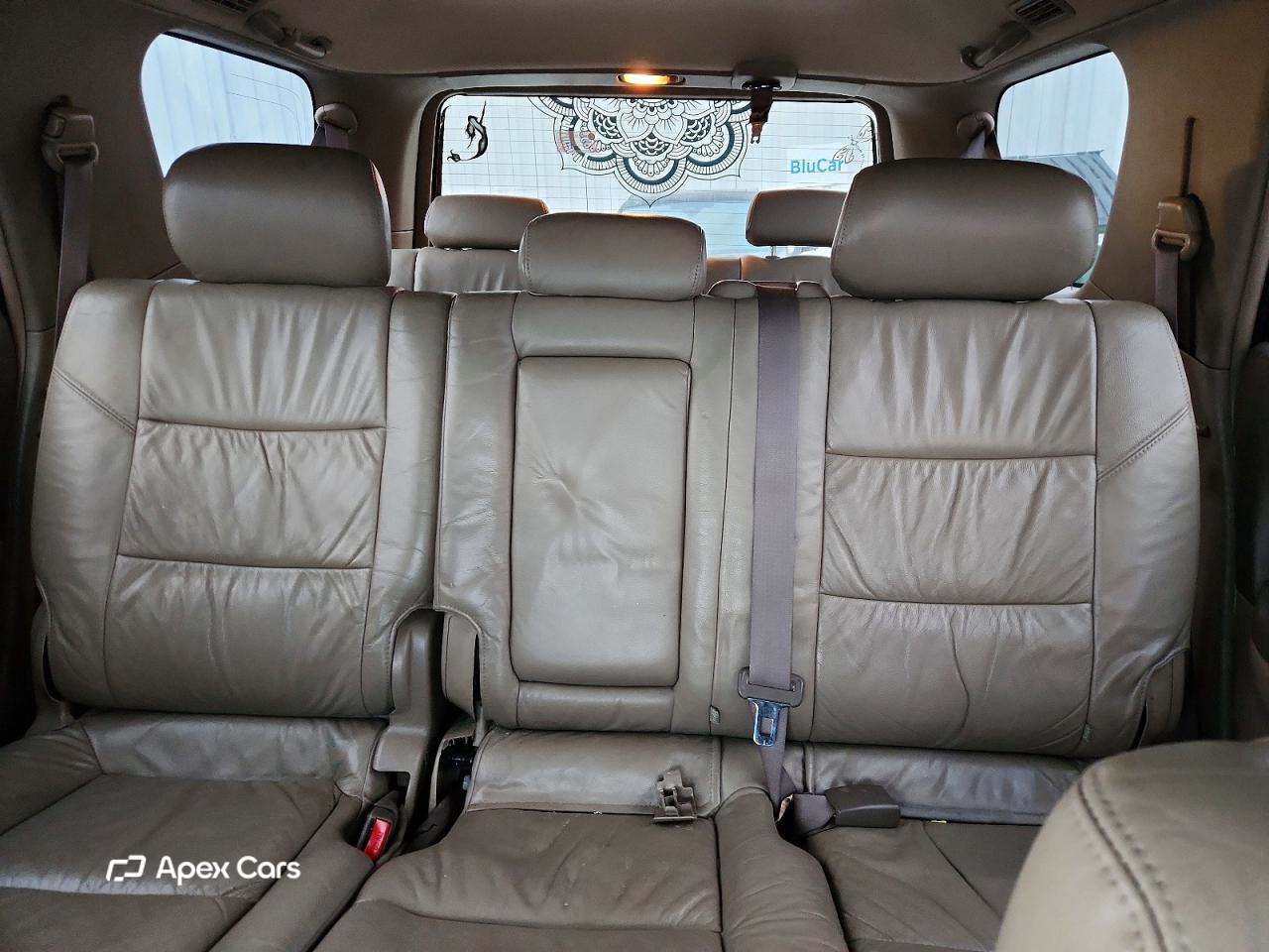 Toyota Sequoia 2004