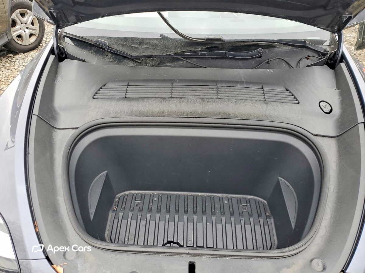 Tesla Model Y 2020