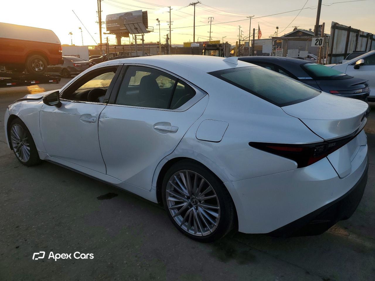 Lexus IS 2023