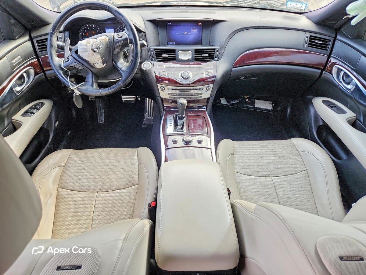 Infiniti M 2013