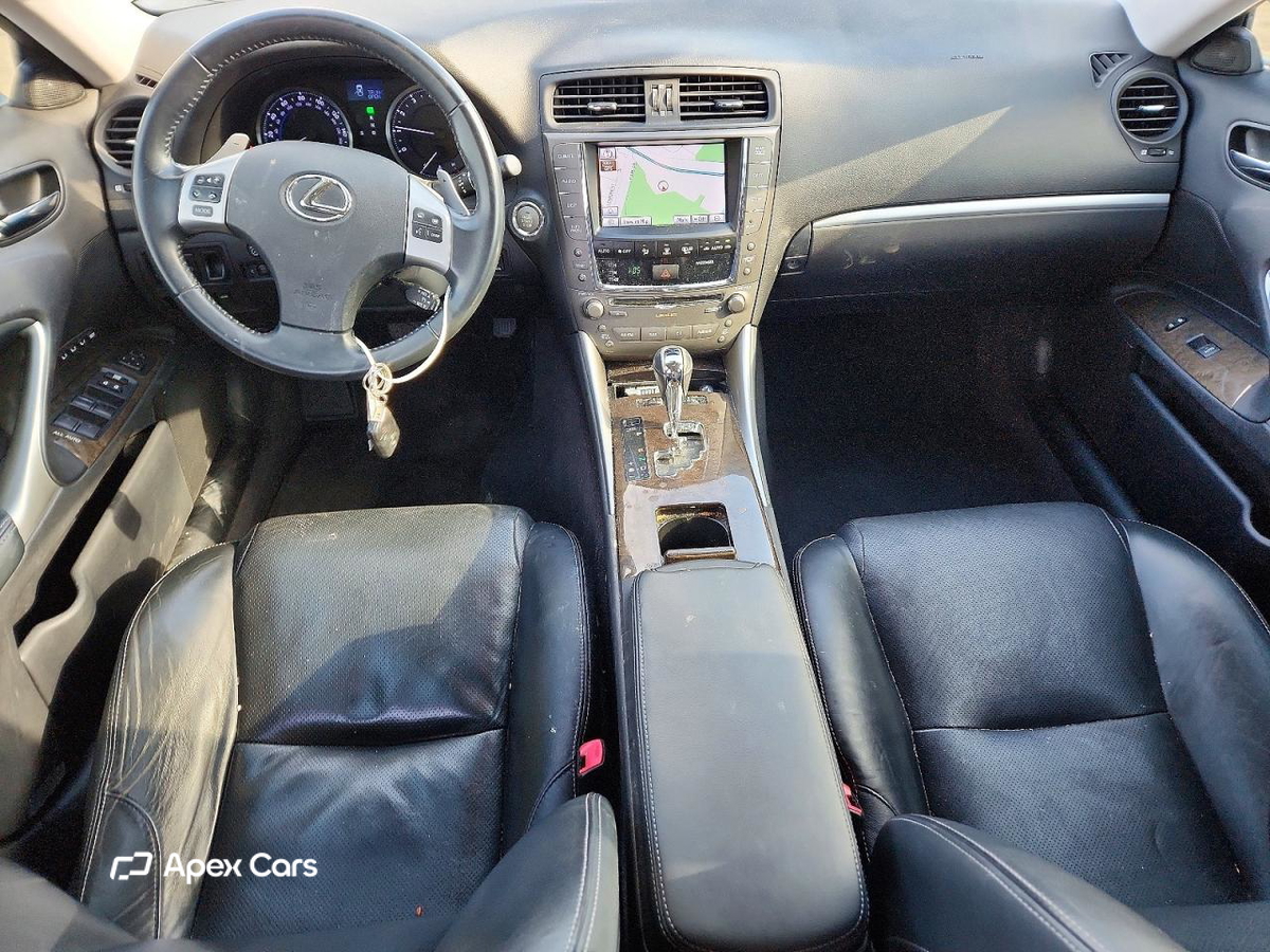 Lexus IS 2011