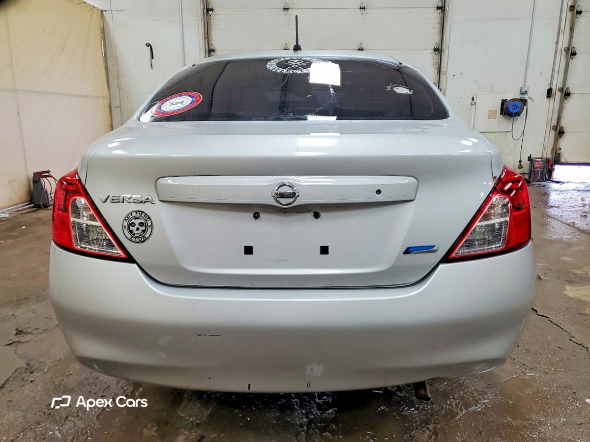 Nissan Versa 2012