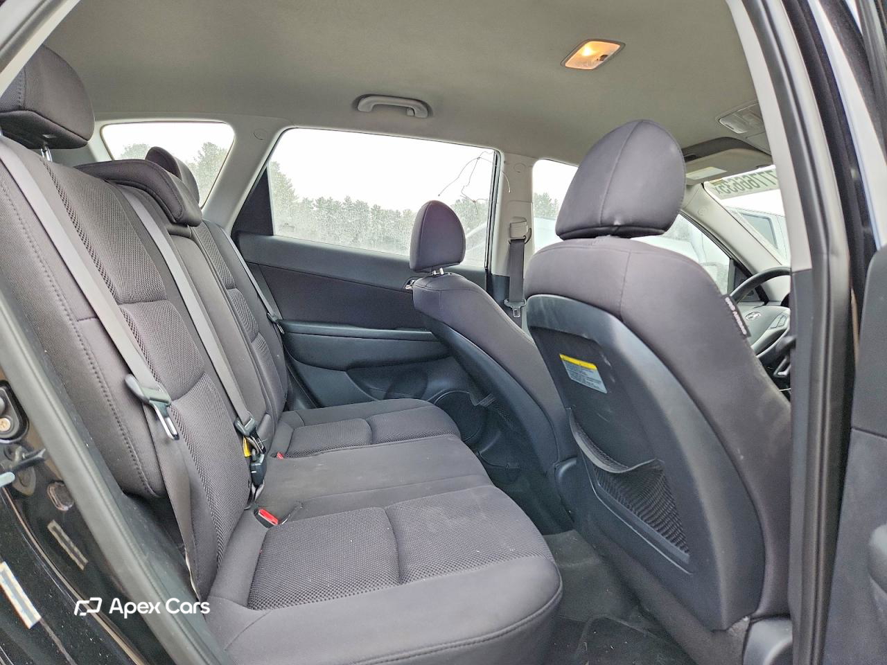 Hyundai Elantra 2012