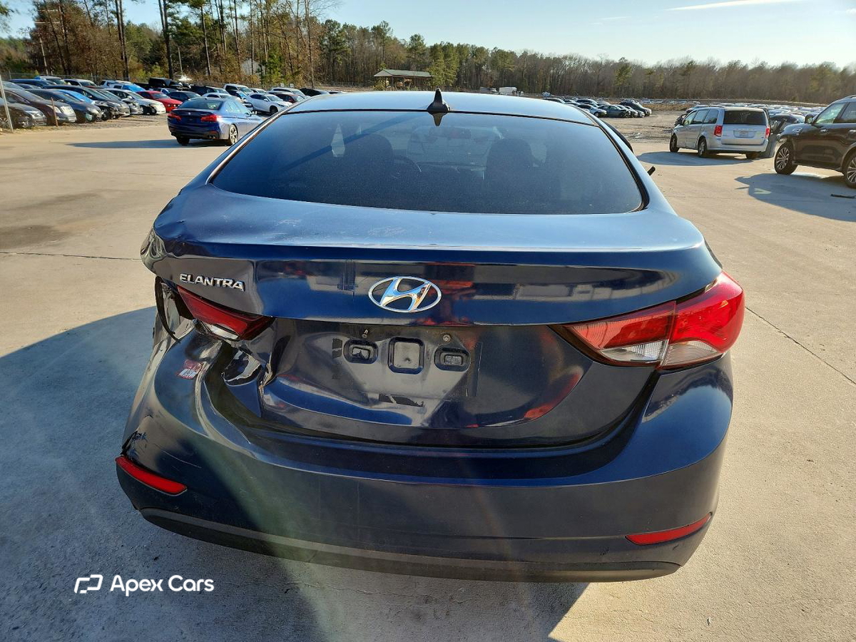 Hyundai Elantra 2015