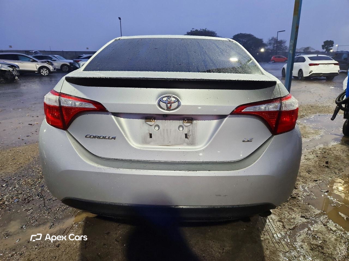 Toyota Corolla 2015