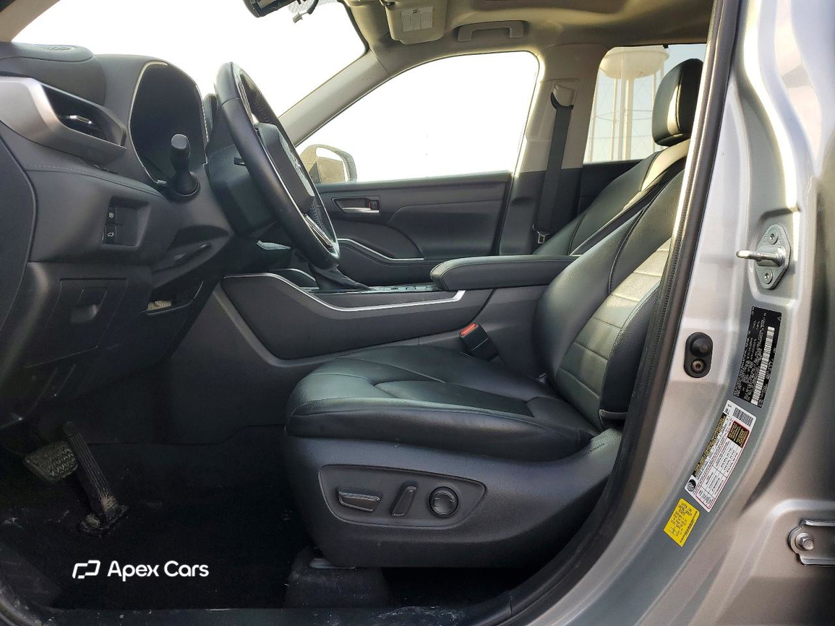 Toyota Highlander 2021