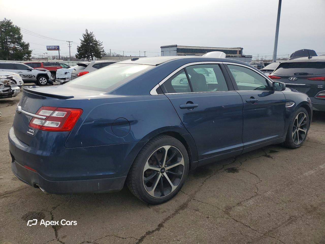Ford Taurus 2016