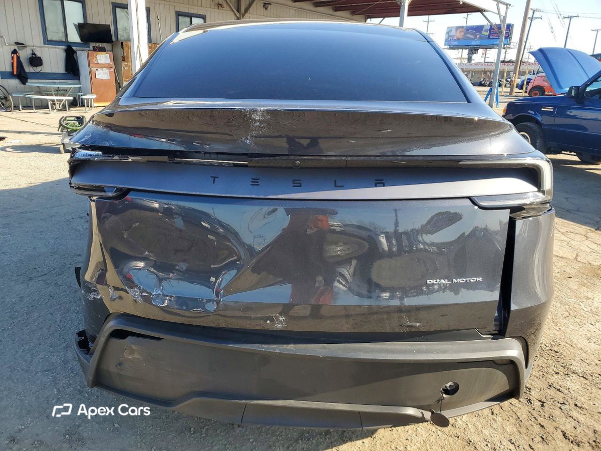 Tesla Model Y 2026