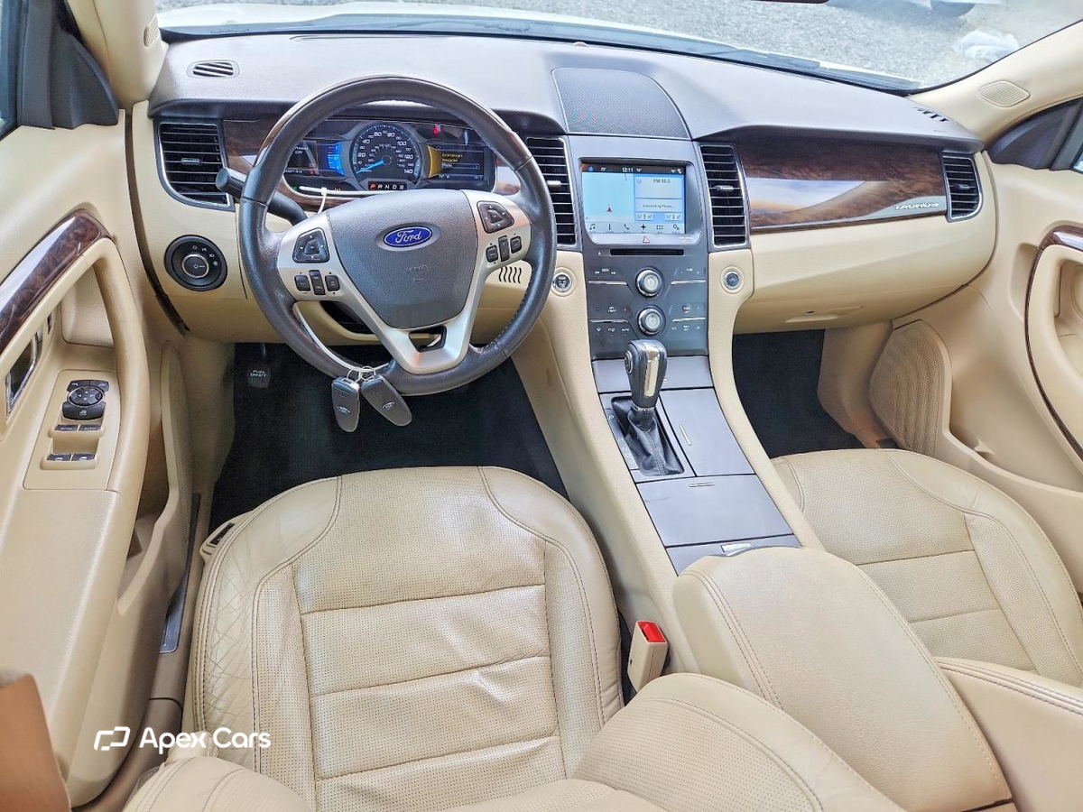 Ford Taurus 2016