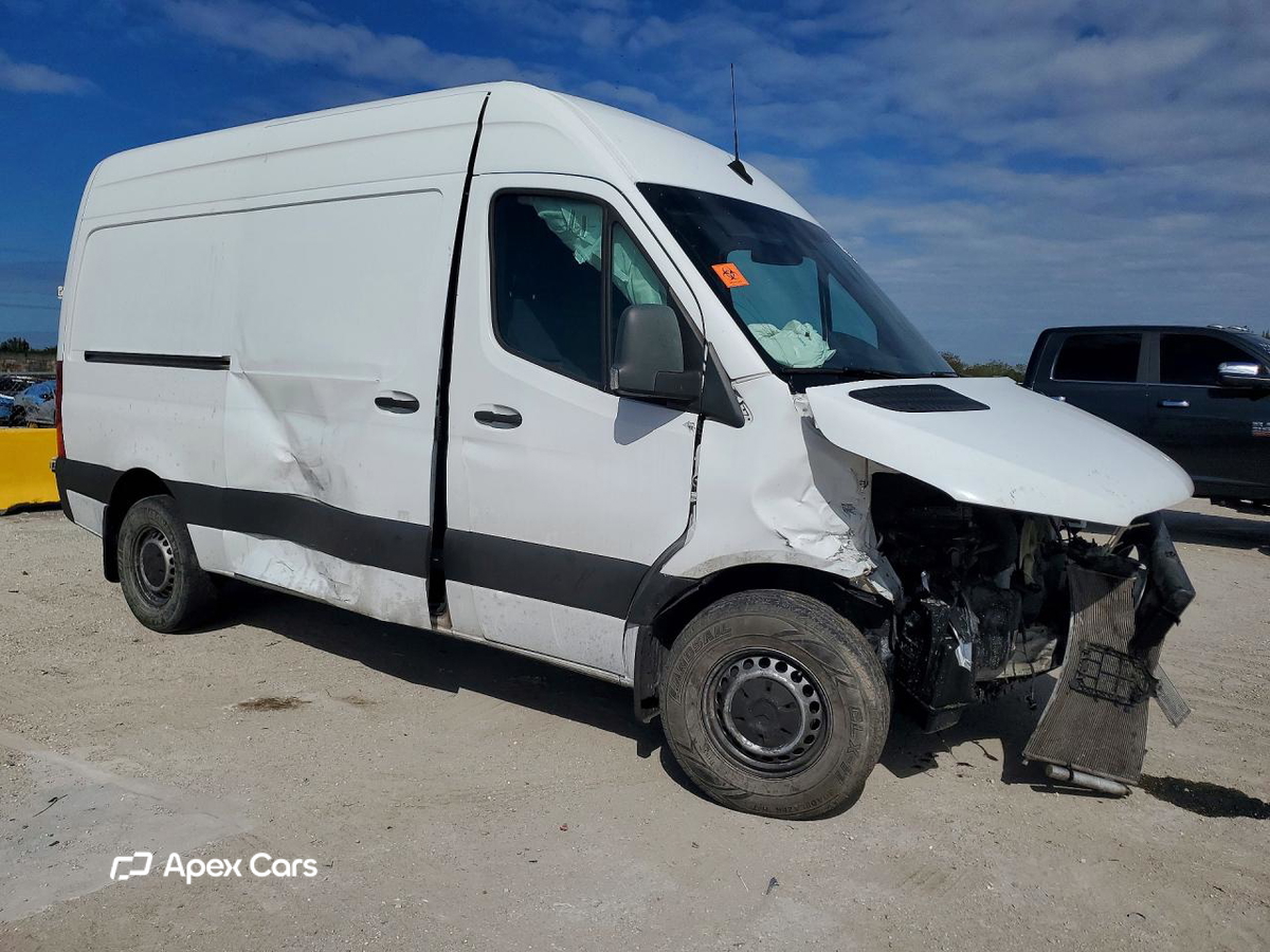Mercedes-Benz Sprinter 2021