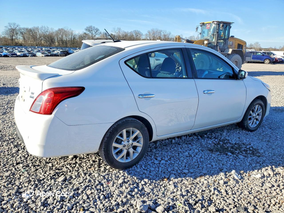 Nissan Versa 2018