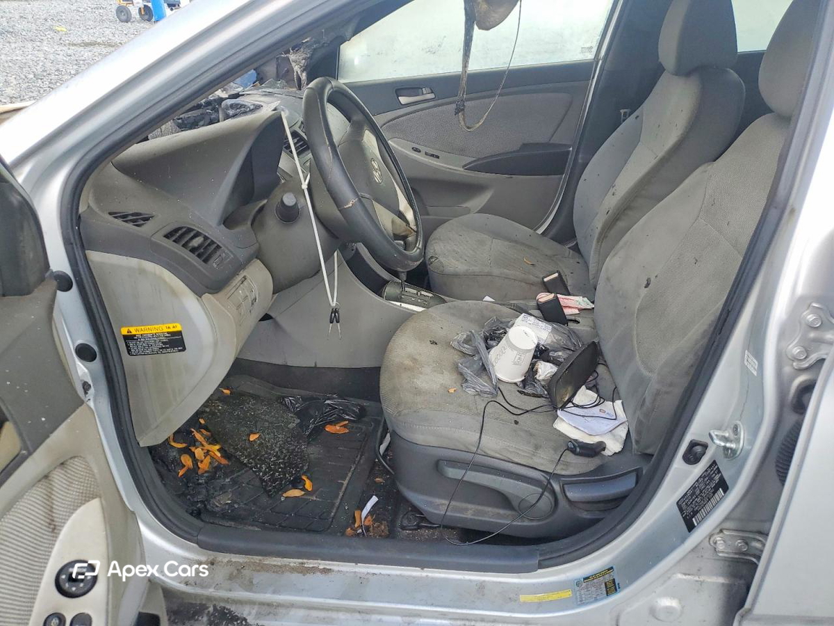 Hyundai Accent 2013