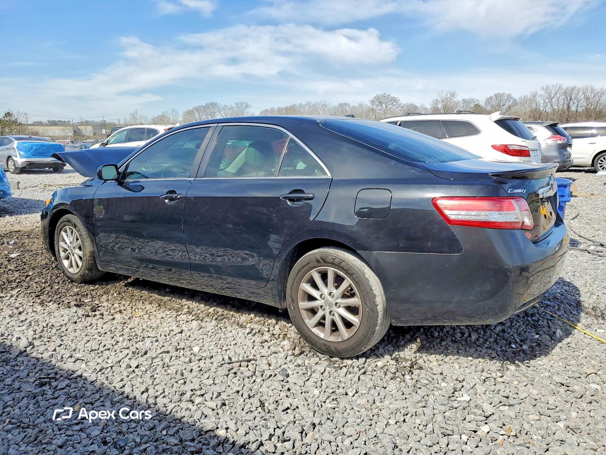 Toyota Camry 2011