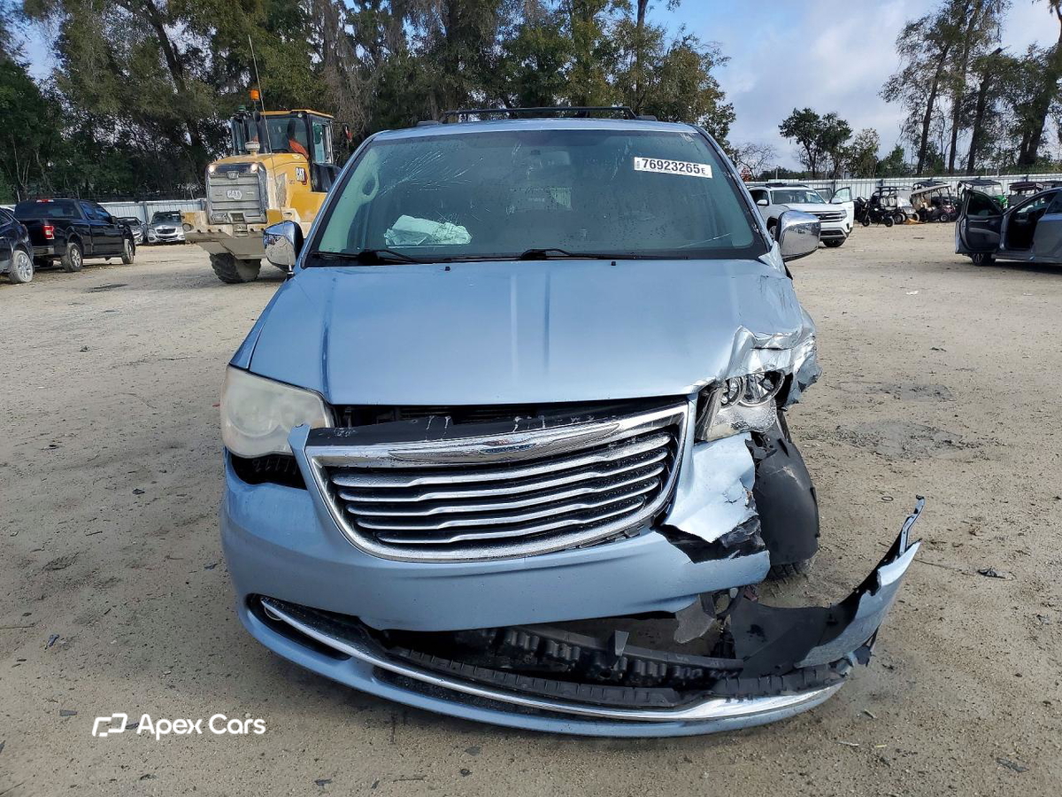 Chrysler Voyager 2013
