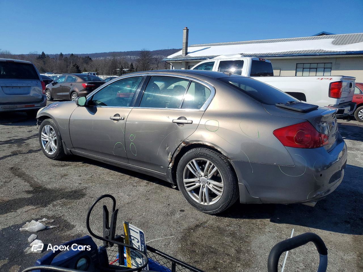 Infiniti G 2010