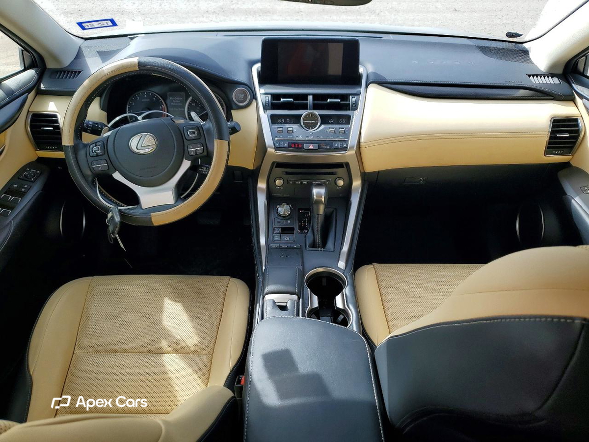Lexus NX 2021