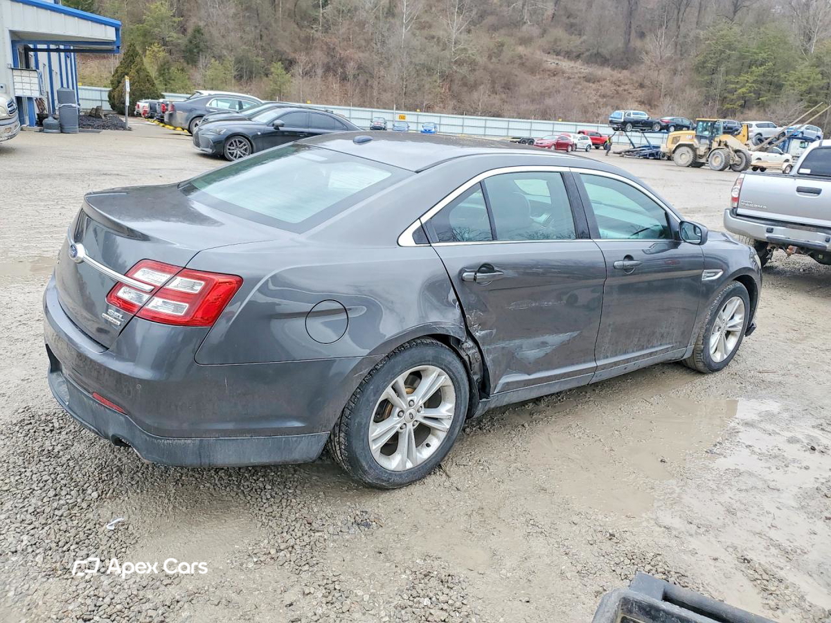 Ford Taurus 2015