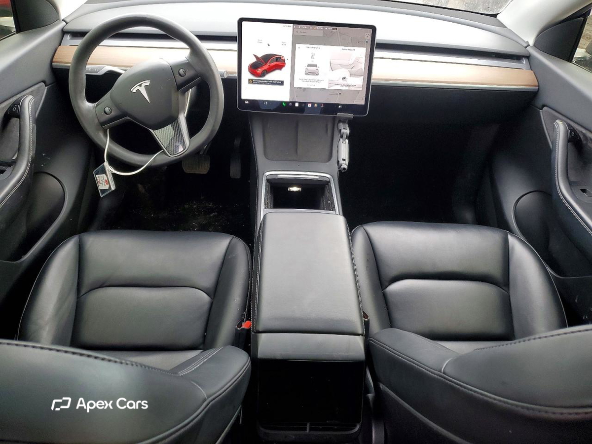 Tesla Model Y 2021