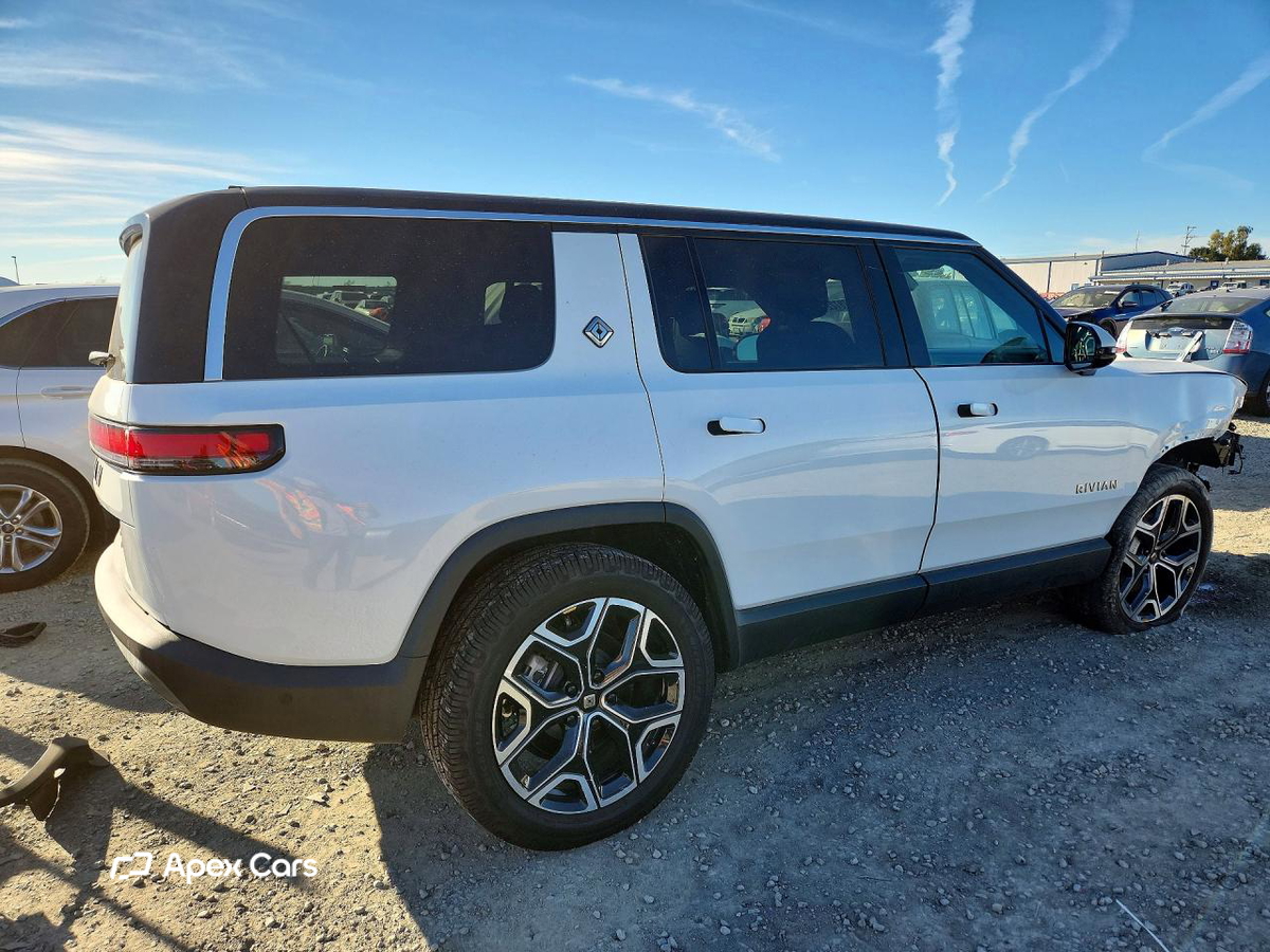 Rivian R1S 2025