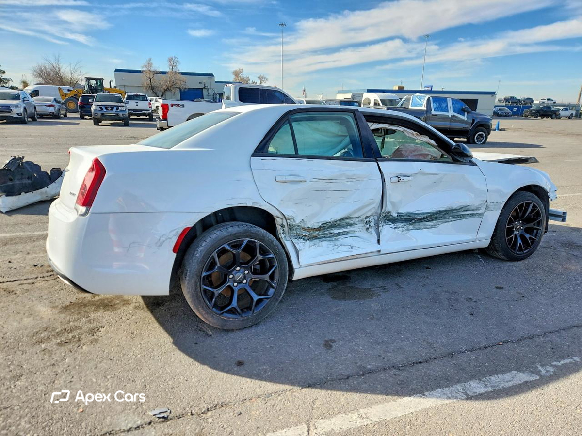 Chrysler 300 2019