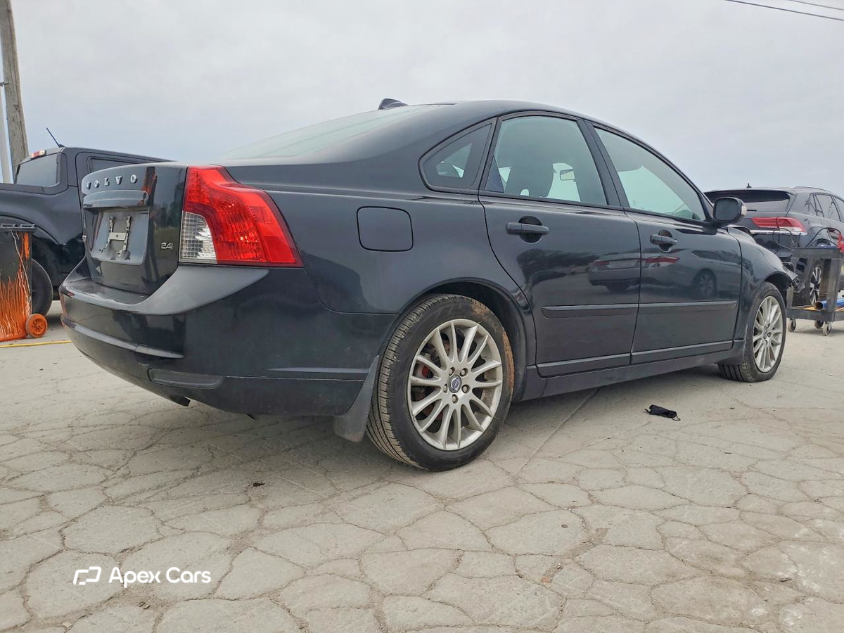 Volvo S40 2010