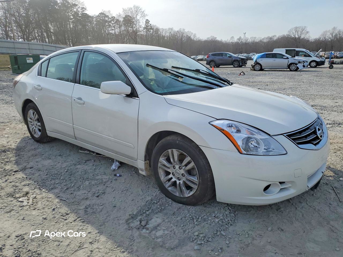 Nissan Altima 2011