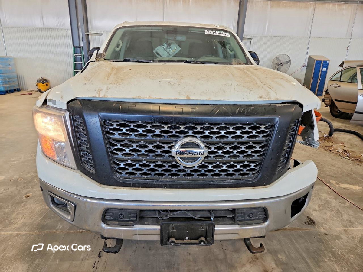 Nissan Titan 2017