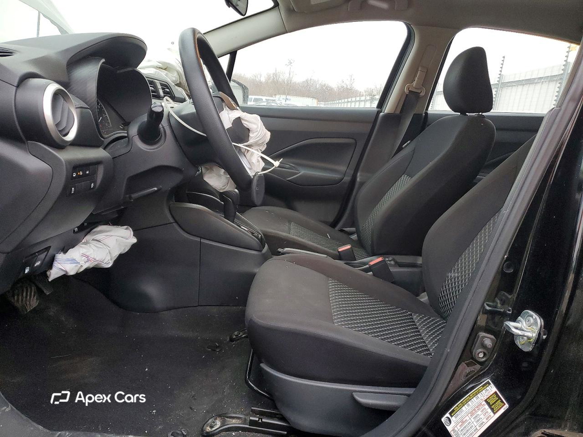 Nissan Versa 2021