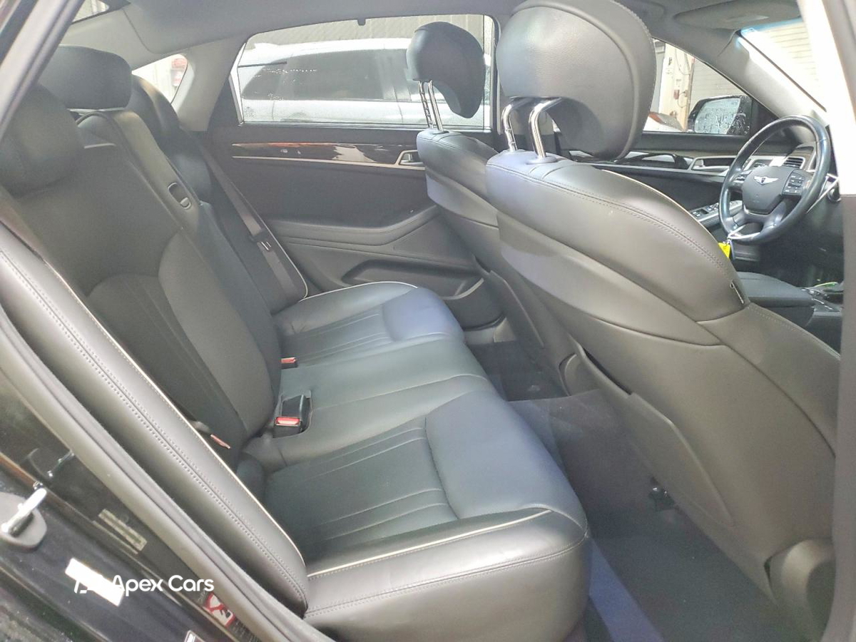 Hyundai Genesis 2015