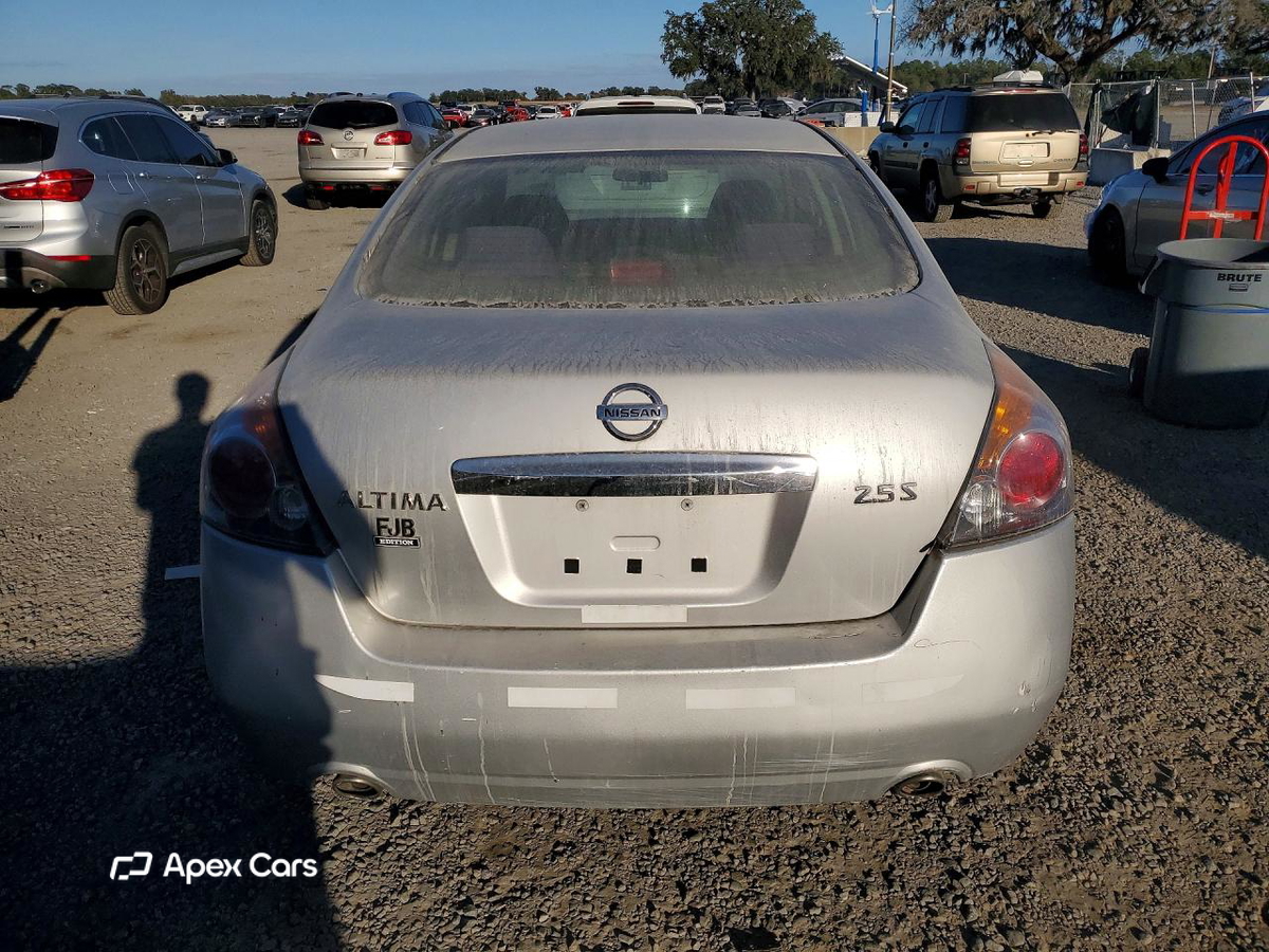 Nissan Altima 2012
