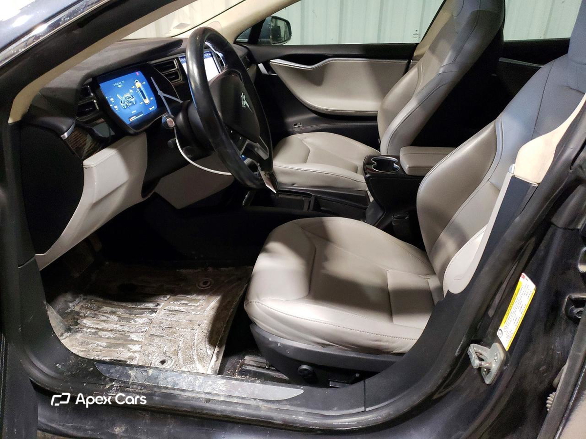 Tesla Model S 2016