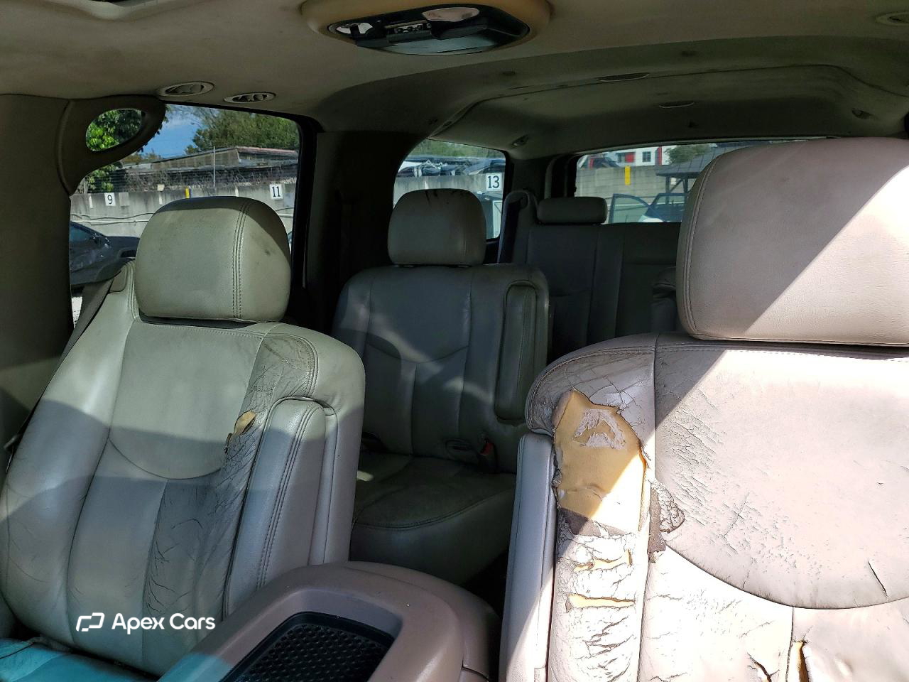 Chevrolet Suburban 2003