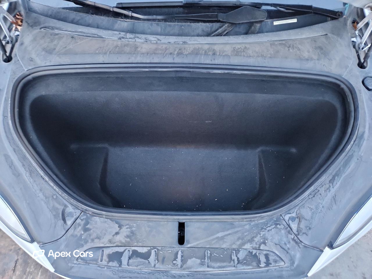 Tesla Model X 2022