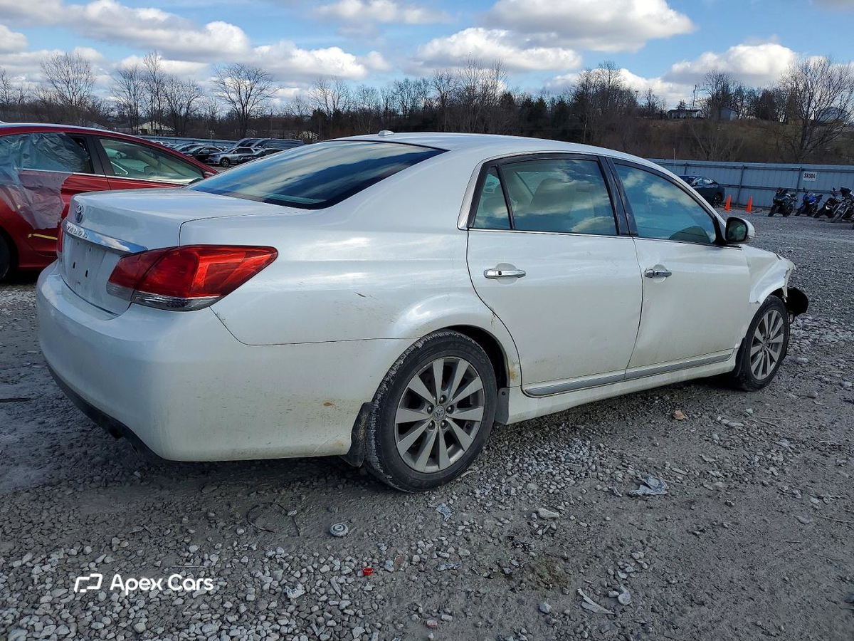 Toyota Avalon 2011