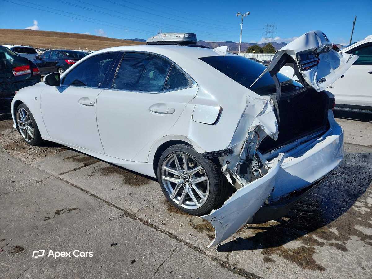 Lexus IS 2016
