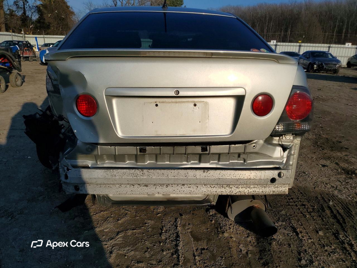 Lexus IS 2002